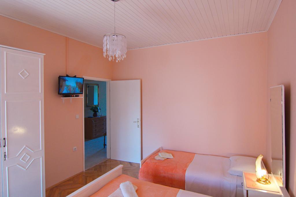 Apartment And Rooms Toka Zara Esterno foto