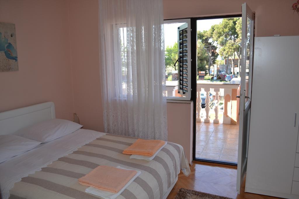 Apartment And Rooms Toka Zara Camera foto