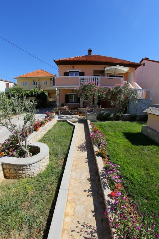 Apartment And Rooms Toka Zara Camera foto