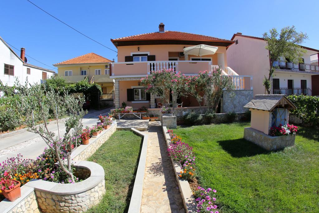 Apartment And Rooms Toka Zara Camera foto